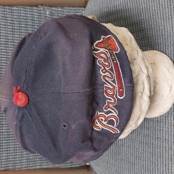 Atlanta Braves Distressed Baseball Cap - Picture 3 of 7